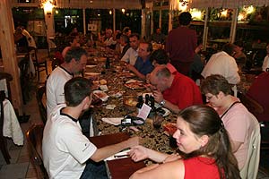 Teilnehmer der Sternfahrt beim ersten gemeinsamen Abendessen auf Albarella