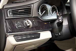 BMW 760Li, Blick in den Innenraum: Bedienelemente
