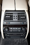 BMW 760Li, Bedienung der serienmäßigen 4-Zonen-Klima-Anlage, Bedienelement im Fond