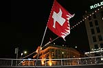 Schweizer Flagge bei Nacht, Genf