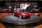 Weltpremiere auf dem Genfer Salon 2006: Opel GT; ab Anfang 2007 beim Opel-H�ndler