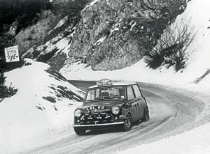 Erneuter Erfolg: Aaltonen und Liddon gewinnen auf Mini Cooper S die Rallye Monte Carlo 1967