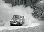 Mkinen/Easter gewinnen die Rallye Mnchen-Wien-Budapest 1966 auf Mini Cooper S 