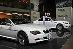 BMW Stand auf der LA Auto Show: BMW M6 Cabrio und BMW M5
