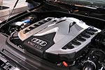 Audi V12 TDI-Motor im Audi Q7