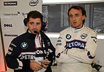 Robert Kubica mit seinem Renn-Ingenieur in Spa/Belgien
