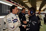 Robert Kubica spricht mit seinem Renn-Ingenieur