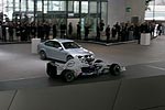 Nick Heidfeld fhrt im neuen BMW Sauber F1.2008 eine Runde durch die BMW Welt