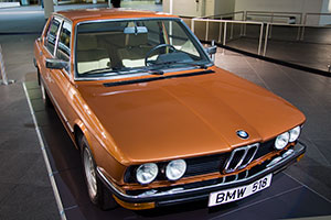 erste BMW 5er-Generation (Modell E12)