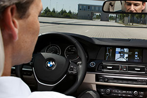 Die neue BMW 5er Limousine, Park-Assistent