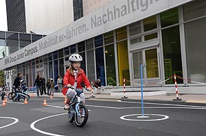 BMW Group Junior Campus auf der IAA in Frankfurt - Mobilittsparcour fr 6 bis 8-Jhrige