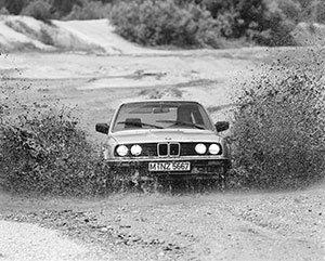 BMW 3er der Modellreihe E30 - als erster BMW mit Allradantrieb lieferbar gewesen