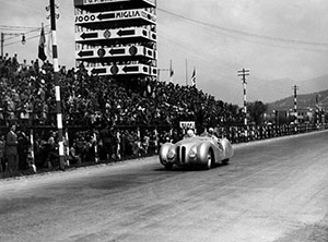 BMW 328 Mille Miglia Roadster während des I. Gran Premio Brescia delle Mille Miglia, 28.04.1940
