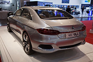 Essen Motor Show 2010: Mercedes-Benz F800 Style, Oberklassen-Limousine mit Zukunftstechnologie