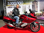 BMW Werk Berlin produziert zweimillionstes Motorrad: Hannes Jaenicke