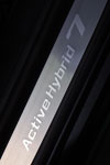 BMW ActiveHybrid 7 auf der IAA 2011, Einstiegsleiste mit Schriftzug