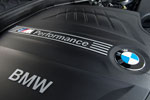 BMW M 135i, Motor mit M Performance Schriftzug