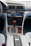 BMW 750iL (E38), Mittelkonsole, erstmals mit Navigationssystem