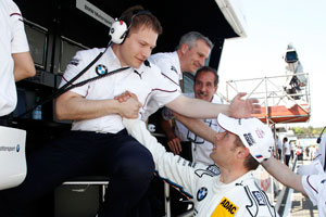 Hockenheim, 27 April 2012. Andreas Seidl, Head of Race Operations, Jens Marquardt, BMW Motorsport Direktor, Klaus Draeger, BMW Vorstand und Andy Priaulx (GB) BMW Werksfahrer.