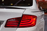 BMW 535i (F10) mit BMW M Performance Heckspoiler aus Carbon