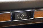 BMW 3,0 S (E3), Uhr im Beifahrerbereich
