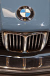 BMW 320 (Modell E21), BMW Logo und BMW Niere