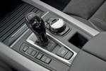 BMW X5 M50d, Schalthebel und iDrive Touch-Controller auf der Mittelkonsole