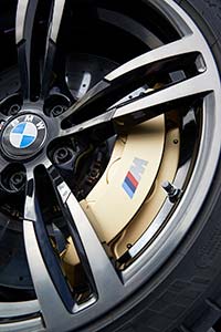 BMW M4 Cabrio, Rad mit BMW M Bremssattel