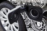 BMW 3er Plug-in Hybrid Prototyp, Steckdose zum Aufladen der eDrive Batterie