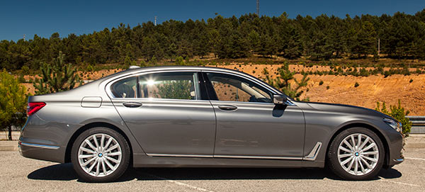 BMW 750Li xDrive mit Executive Lounge