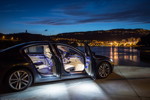 BMW 730d mit Welcome Light Carpet im Ein- und Ausstiegsbereich