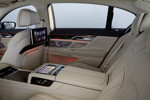 BMW 750Li, Execuite Lounge im Fond sorgt fr 'Luxury Drive'
