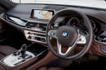 BMW 730d xDrive mit BMW M Sportpaket, Rechtslenker, Cockpit