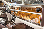 Rolls-Royce Phantom Series II, Innenraum mit viel Edelholz und Intarsien
