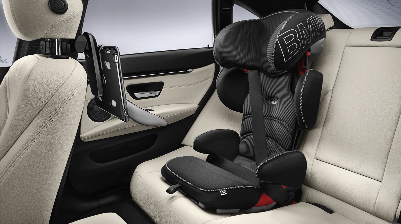 Foto: BMW Junior Seat 2/3 schwarz, Travel u. Comfort System