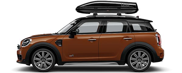 MINI Cooper Countryman mit LED Zusatzscheinwerfer chrom, Relingtr&auml;ger und Dachbox schwarz.