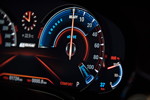 BMW 740Le xDrive iPerformance, Tacho Instrumente. Bis ca. 30 Prozent Lastanforderung wird rein elektrisch gefahren.
