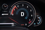 BMW 740Le xDrive iPerformance, Tacho Instrumente. Drehzahlmesser im D-Modus.