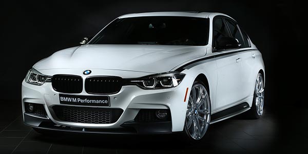BMW M Performance Parts und Original BMW Zubehör auf der SEMA 2016 in Las  Vegas.