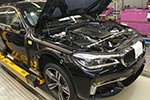 Produktion des BMW 730Ld (G12) am 20.10.2016 im BMW Werk Dingolfing, Blick in den Motorraum