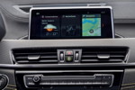 BMW X2 xDrive20d, Modell M Sport X. Bordmonitor.