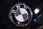 Essen Motor Show 2017: BMW 6er (E24) mit geschwärztem BMW Logo, auf dem Stand von TA Technix.