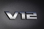 BMW M 760 Li xDrive M Performance, V12 Schild