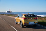 BMW X2 xDrive20d, Modell M Sport X, in Galvanic Gold, on location in Lissabon.