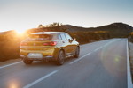 BMW X2 xDrive20d, Modell M Sport X, in Galvanic Gold, on location in Lissabon.