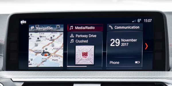 BMW X4, Bordbildschirm