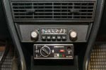 Retro Classics Cologne 2018, BMW E3 Limousinen Club: BMW 2800, Mittelkonsole mit Radio