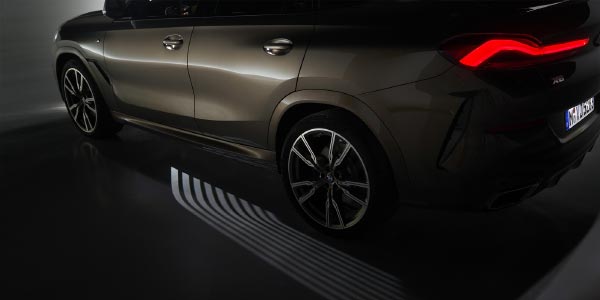 BMW X6, seitlicher Lichteppich / Light Carpet