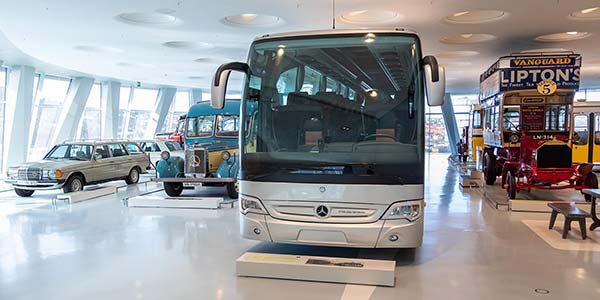 Mercedes-Benz Travego Reisebus im Collectionsraum 'Galerie der Reisen'