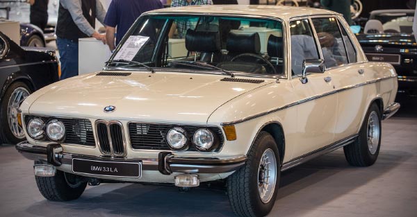 BMW 3.3 L A (Modell E3) von Andé Krämer, ausgestellt vom BMW E3 Limousinen Club e. V., Techno Classica 2019.